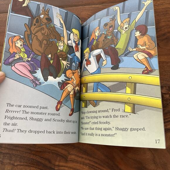 Cartoon Network Scooby-Doo Reader #08 The Race Car Monster Level 2 Paperback - Picture 5 of 6